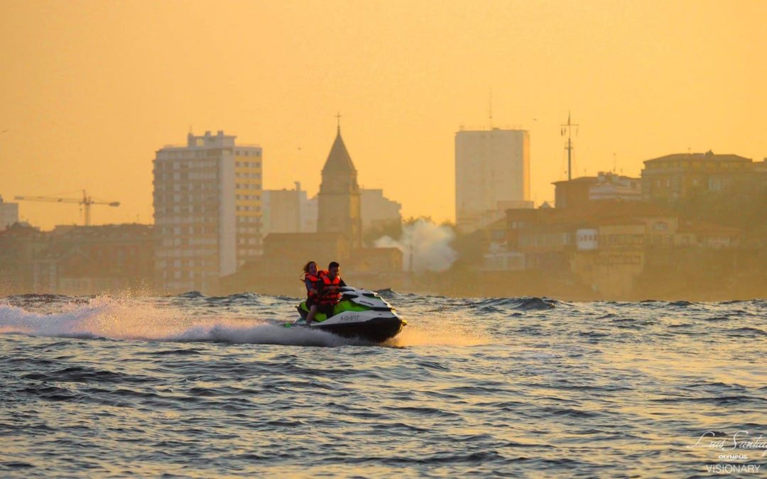 surcar el cantábrico en motos de agua
